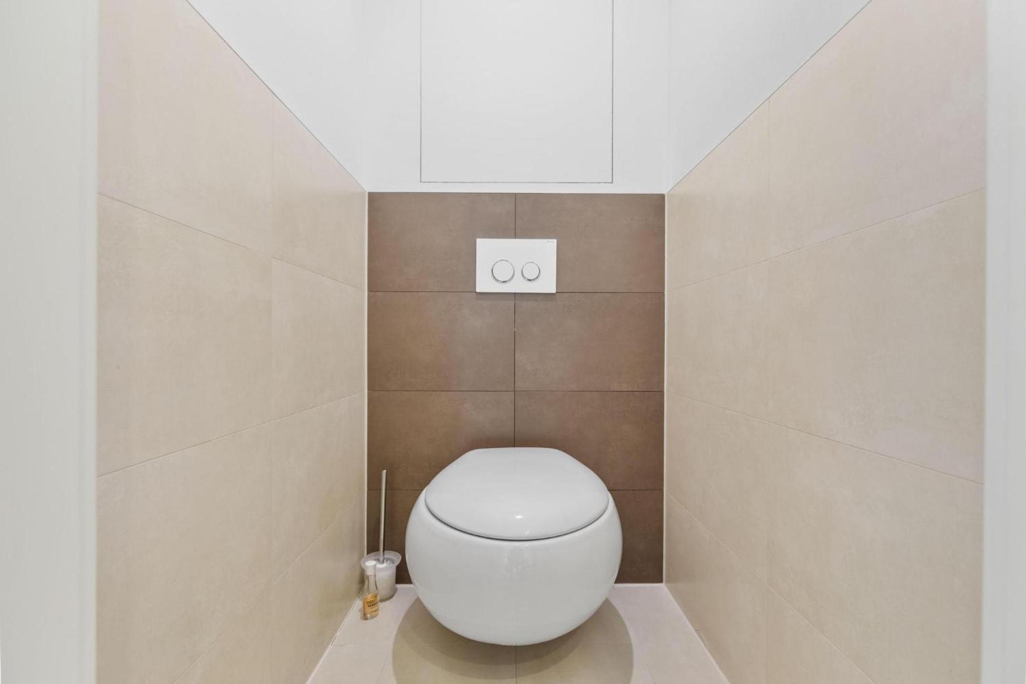 Sky Apartman In Bratislava - With 2 Parking Places Ngoại thất bức ảnh