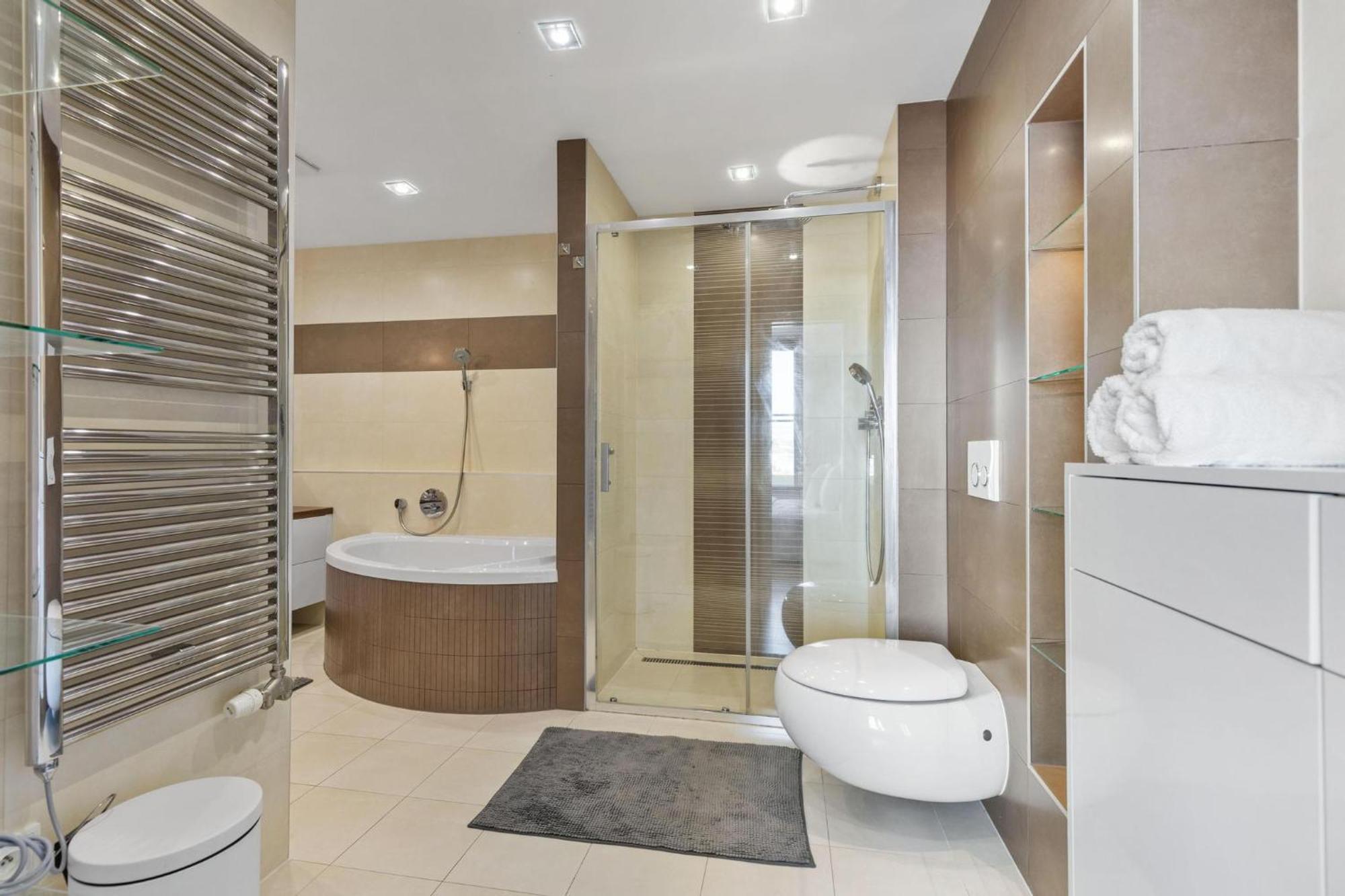 Sky Apartman In Bratislava - With 2 Parking Places Ngoại thất bức ảnh